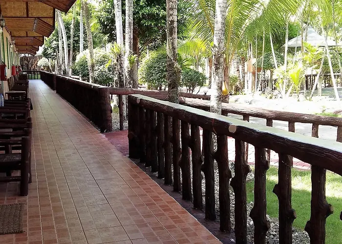 Hotel Coco Grove Nature Cebu