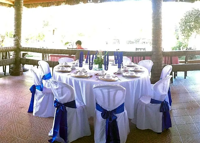 Hotel Coco Grove Nature Cebu